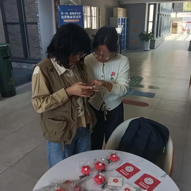 来盛乐博物馆，送您一朵小红花~