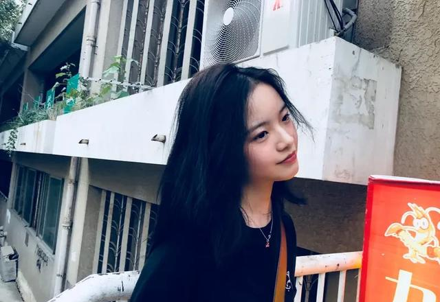 女人这两个“私密地带”一旦允许你碰，她就是动了真情！