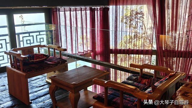 从柴米油盐到诗和远方：探访杨丽萍太阳宫，窥见两种人生！