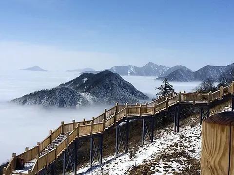西岭雪山风景区 自然盛景与精神厚土