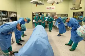 纪实:湖北妈妈肾衰竭,移植7岁儿子的肾,得救后:我的孩子,你安心走图片