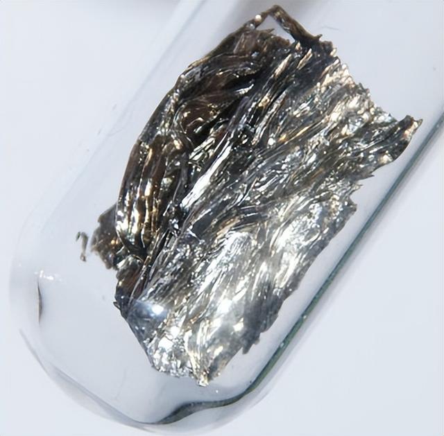 浅谈稀土元素钐	，仅仅这一种被卡，就能废掉美军8成的战斗力？