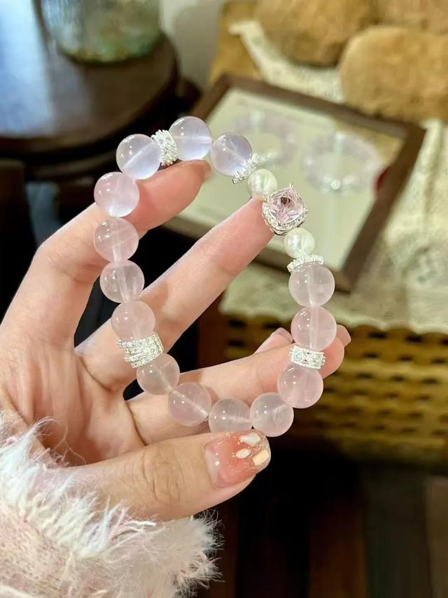 粉水晶的神奇功效及作用深度解析