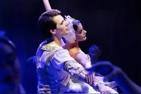 浪漫冬季一定看场唯美梦幻的芭蕾舞剧《天鹅湖》！图片