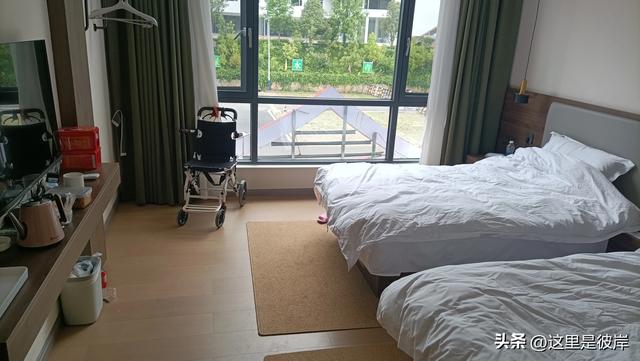 带着老爸乘宣威客运巴士去尼珠河大峡谷