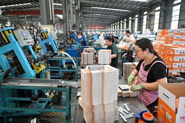 德国记者来河南旅游，游玩三天后懵了：欧洲迟早会被中国 “卷” 倒