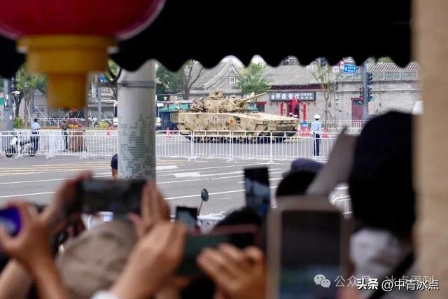 中青报直击九三阅兵：42张摄影作品，见证场内场外