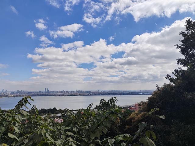 赤子功勋，南洋华侨机工抗日纪念碑