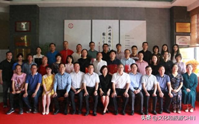 致公党厦门市委“凝心铸魂强根基 团结奋进新征程”书画摄影展开幕