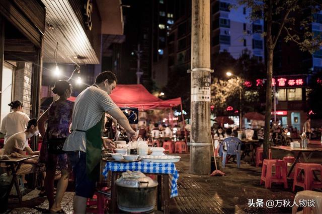 一群没见过世面的老外，到中国瞎拍一通怎么就成了世界流量密码？