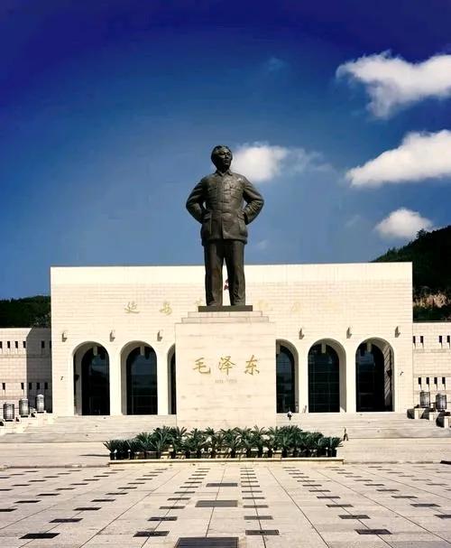 陕西延安旅游攻略：重温革命圣地的历史与自然风光