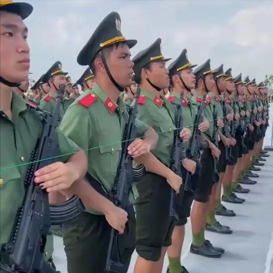 越南与中国杠上了？中国前脚定下9月3阅兵，越南后脚就定9月2！