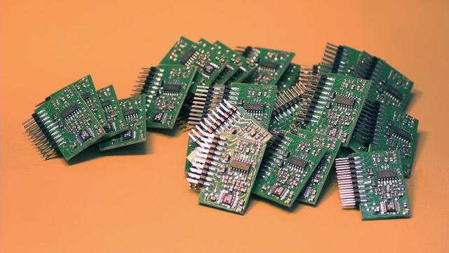 量子芯片有多牛？5分钟完成超算千年任务，未来已来