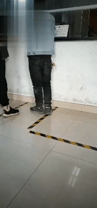 医生的发型有多重要，哈哈哈哈换个发型立马变成了很有经验的样子