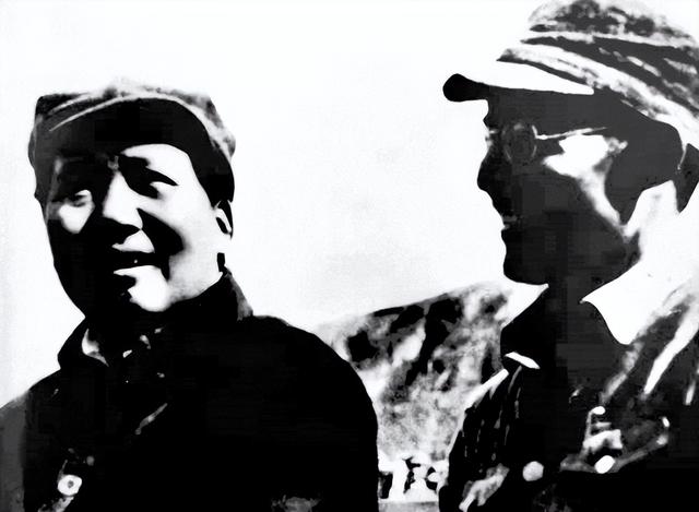 为何天安门不悬挂毛主席的照片，反倒要挂主席的画像？