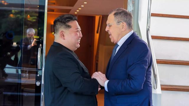 1200万炮弹到位，俄即将总攻？美军高层提议：为中国，放弃乌克兰
