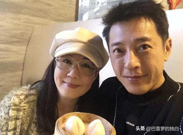 夫妻俩为了不变老，坚持31年不吃肉不生子，如今59岁近照不敢认