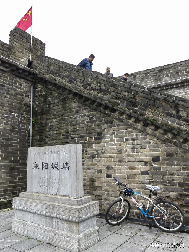 襄阳古城汉江风景很美