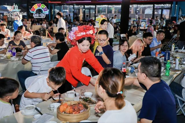 渔船归港迎海获，浓浓人间烟火气！一起相约蟳埔渔人码头……