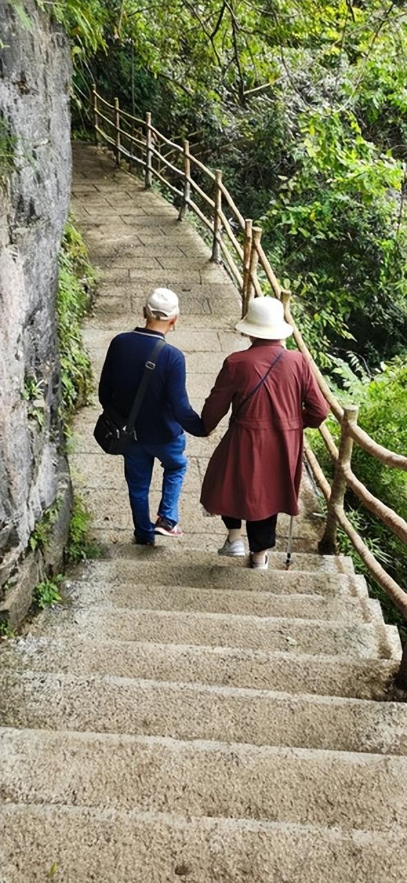 退休后别闲着！这5个低成本的旅行地，适合和老伴一起慢慢逛