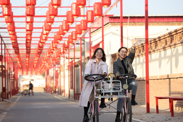 国潮墙画+田园风光！这个“出片胜地”藏不住了