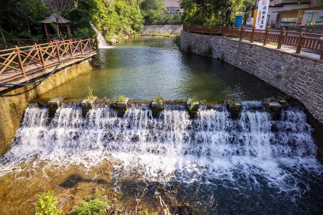秋日采摘、打卡徽派秘境、住泉畔民宿，济南这几条小众线路，周末出发正好！