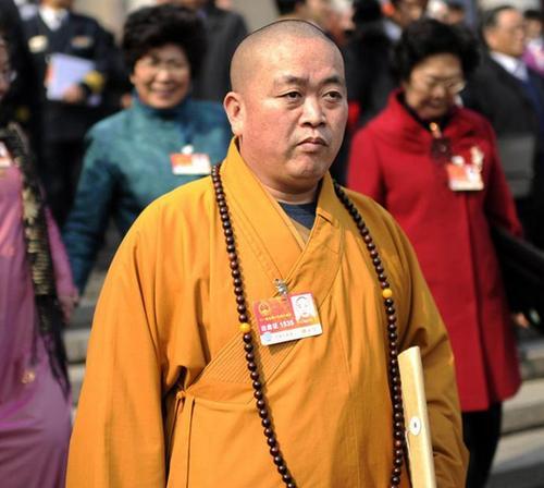 释永信事件再升级！老方丈绝笔信曝光，原来他早就被开除过僧籍！