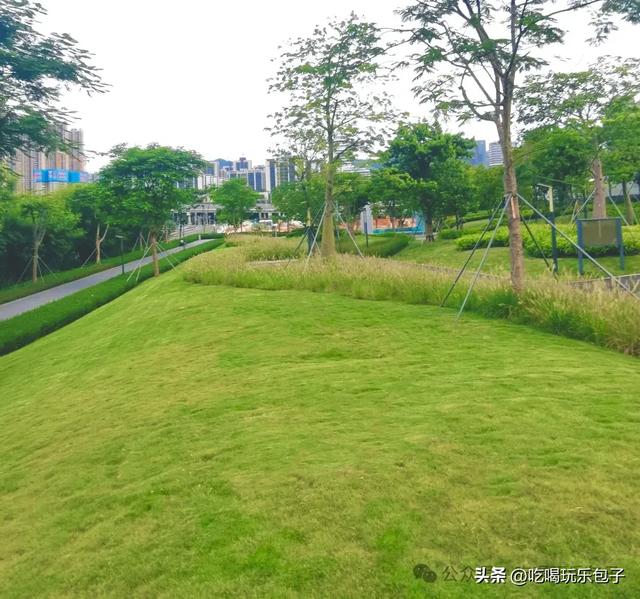 深圳一地铁站,打卡2个免费游乐场
