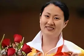 6年拿下9枚金牌，教练喂药使得冠军沦为搓澡工，嫁给和尚终身不孕图片