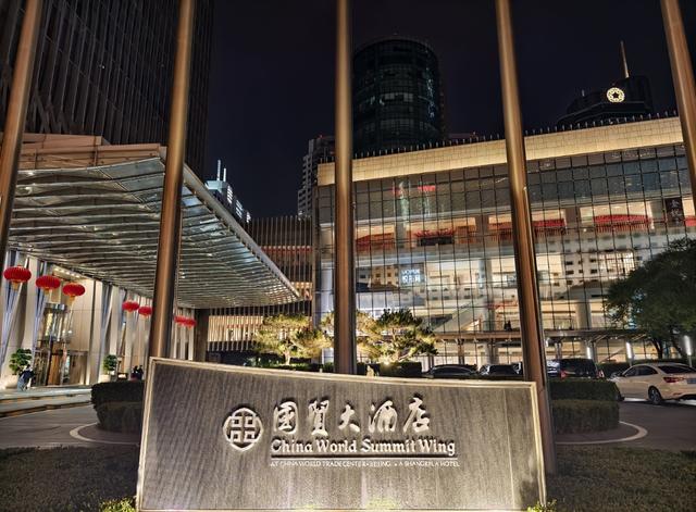 北京旅游第四天，一次同时中签北大清华，如何选择？