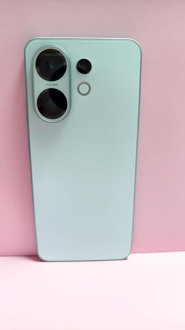 薄荷青邂逅长焦镜头：vivo S30，把生活拍成电影的轻薄旗舰