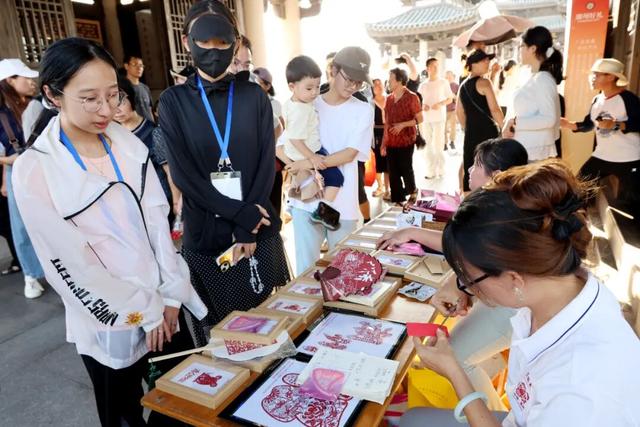 假期首日潮州古城喜迎“开门红”！多部门全力守护节日旅游环境