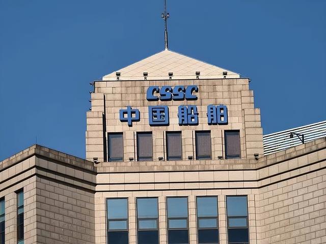 中国暂停填海造陆后，南海局势又现新变化！钢铁浮岛将成为主力
