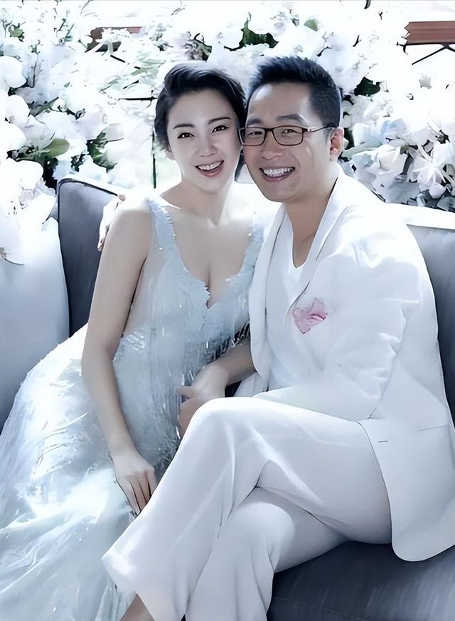 色字头上一把刀！国家出手，张雨绮越扒越有，代孕只是冰山一角