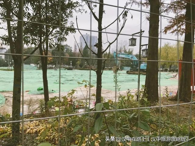 二〇二五年十二月七日，再去看看莲花池公园