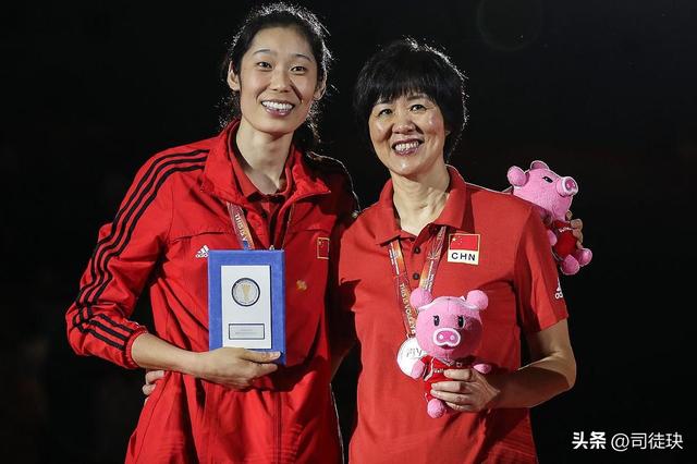 女排名将朱婷：身高1米98，父亲想让她嫁个比他高的，不嫁外国人