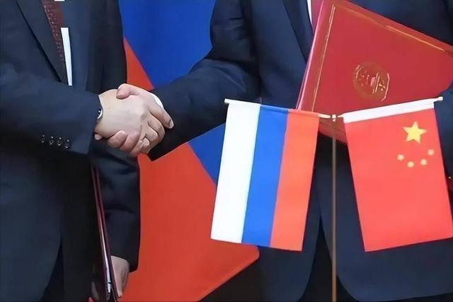 用心险恶，泽连斯基：俄正向中国放弃部分主权，幅度之大历史罕见