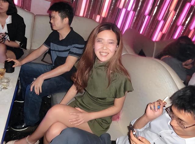 奢靡淫逸的白马会所：性交易泛滥，让富婆挥金如土，最终一夜覆灭