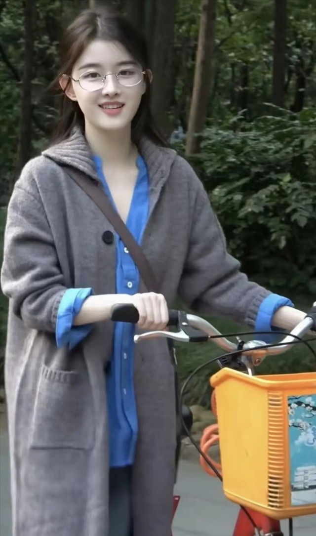 周思思长相甜美，很可爱，是浙江农林大学最漂亮的女大学生之一