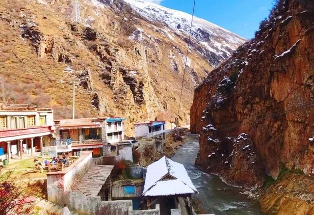 拉萨的冬天是16度的日光倾城，温暖到不想走。