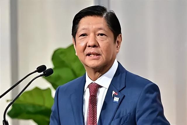 果然 ，马科斯还是栽在“腐败”上，菲警出动，17万菲军力挺民众