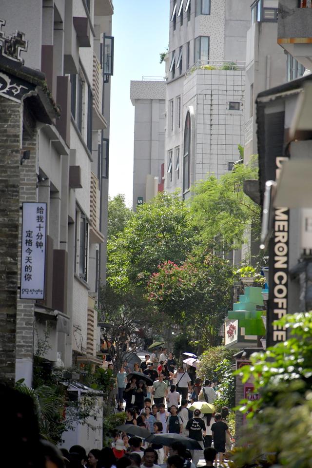 跟着十五运游深圳 | 从热血赛场，一脚踏进千年古城的光阴副本~