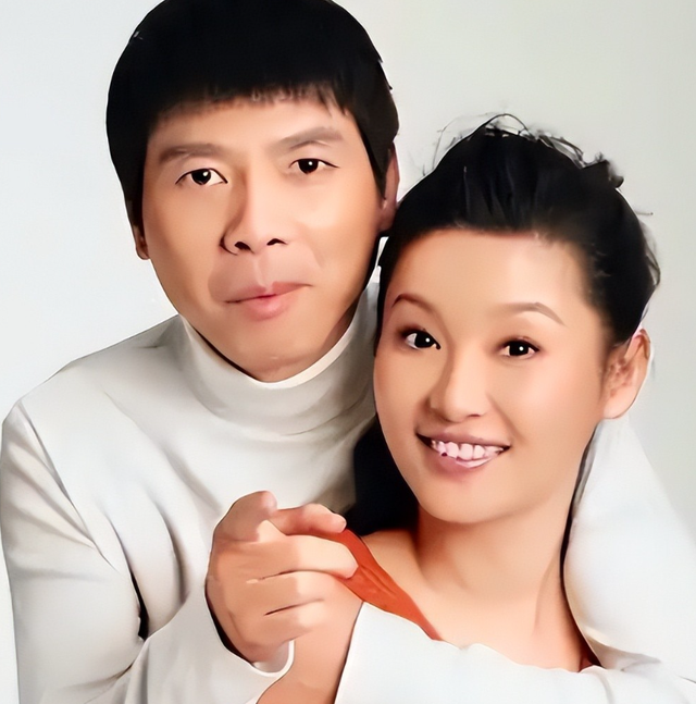 演都不演了！徐帆回应离婚后，冯小刚和养女双双撕下她的“体面”