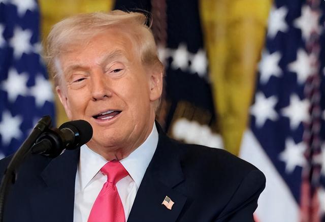 42票赞成	、2票反对	，美方将禁止对华出口H200芯片，中方先发制人