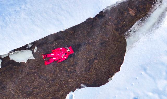 内蒙古呼伦贝尔：冰浮，不一样的冰雪体验