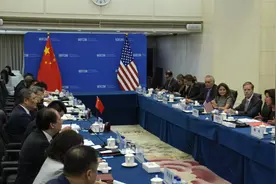 国庆节当日，美国前防长预测：美国面对四个敌人，赢不了中俄图片