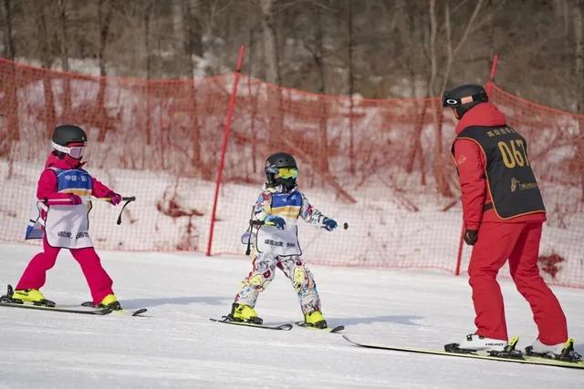 宝藏雪场认证！万峰通化滑雪度假区跻身全国雪场人气榜前十！