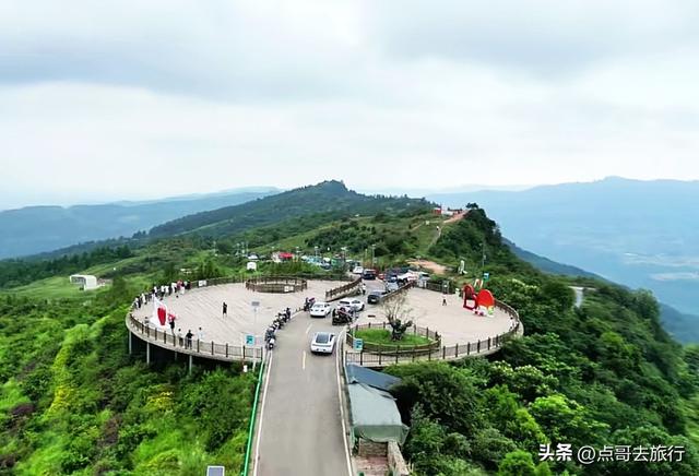 成都金堂爆红的徒步路线，被严重低估，360度观景台超级惊艳！