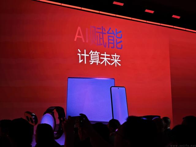 从自研架构统一到生态软件完善，骁龙高调秀“肌肉”