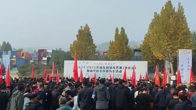 11月开门红！翼龙文旅各景区游人如炽，山水红韵承包秋日欢乐